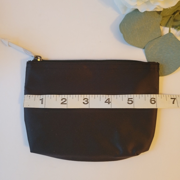 NWT, Victoria's Secret Limited Edition 3pcs Forever Angel travel case - Picture 8 of 15